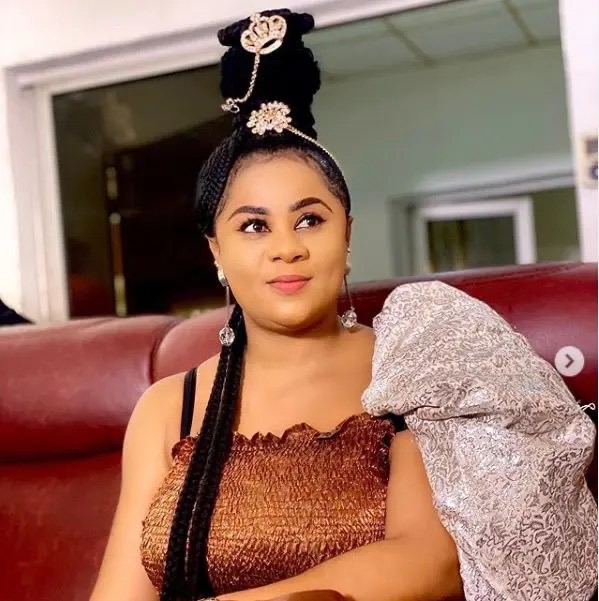 Uju Okoli